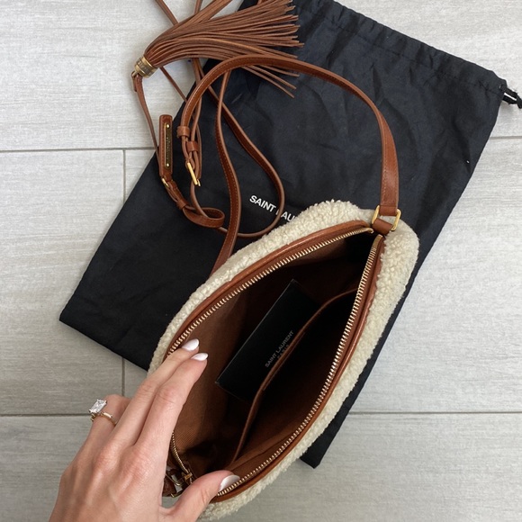 COPY - Saint Laurent 
Shearling Monogram Lou Camera Bag Beige - Picture 4 of 6